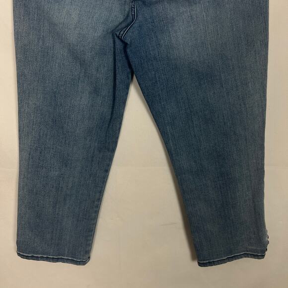 NYDJ High Rise Denim Capri Size 8 Lift Tuck Techonology - Picture 7 of 11